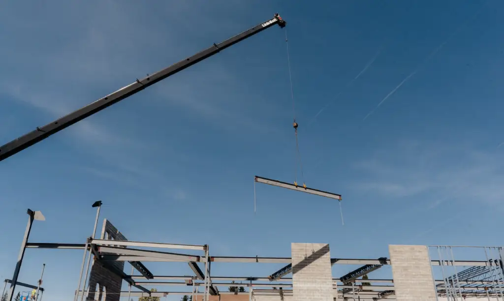 steel erection box with crane in portland OR
